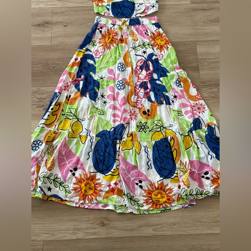 Colorful Floral WOMEN’s Top & Maxi skirt size Medium - Picture 3 of 10